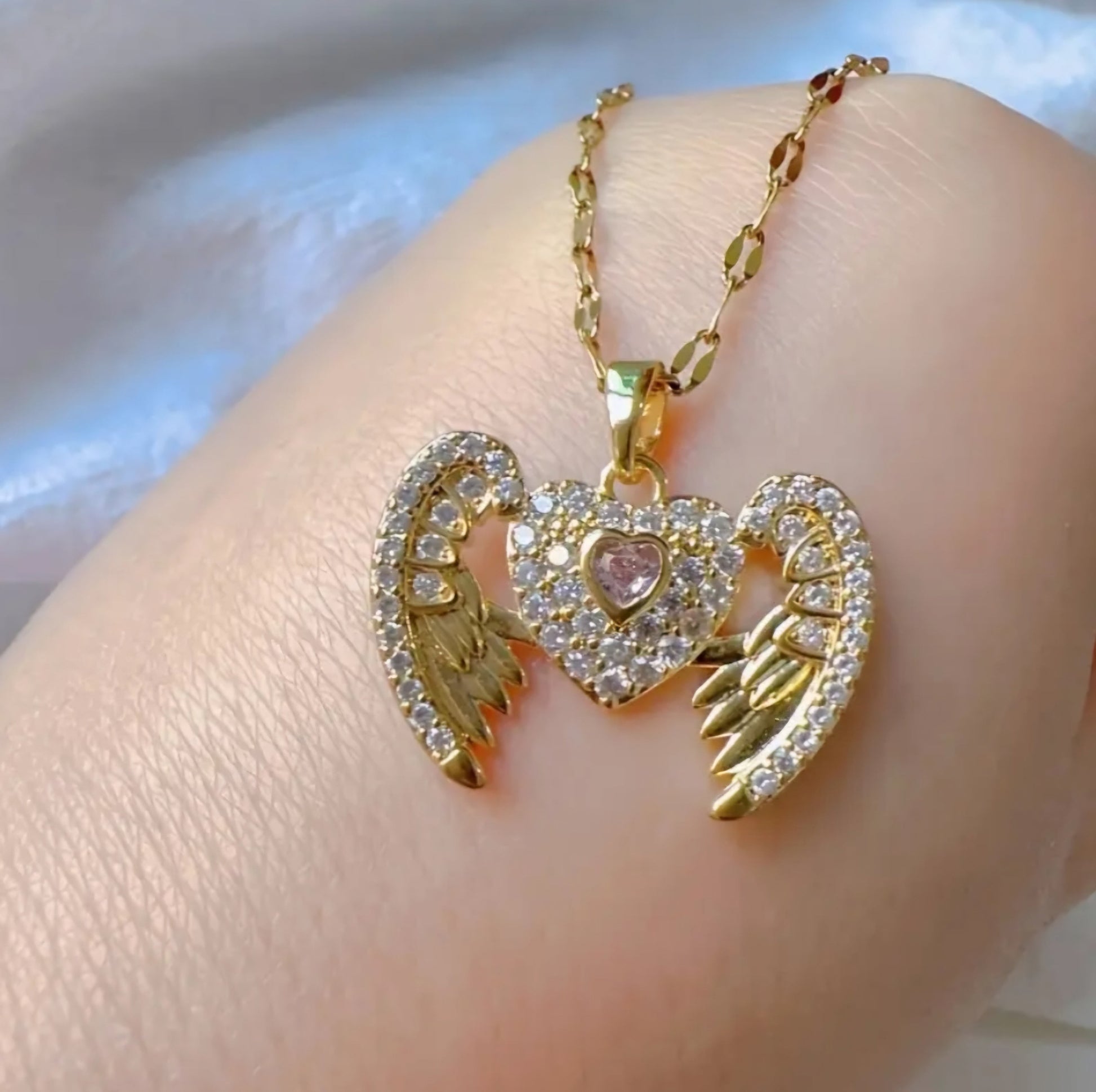HEART & WINGS NECKLACE BLING8UK