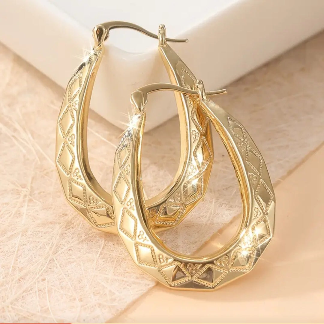 ELEGANT GOLDEN OVAL HOOP EARRINGS BLING8UK