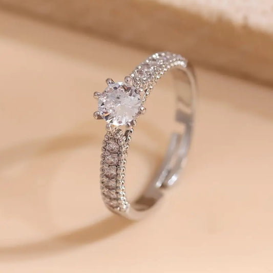 SINGLE SYNTHETIC ZIRCONIA RING BLING8UK