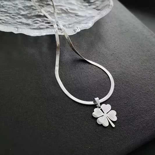 4 LEAF CLOVER NECKLACE BLING8UK