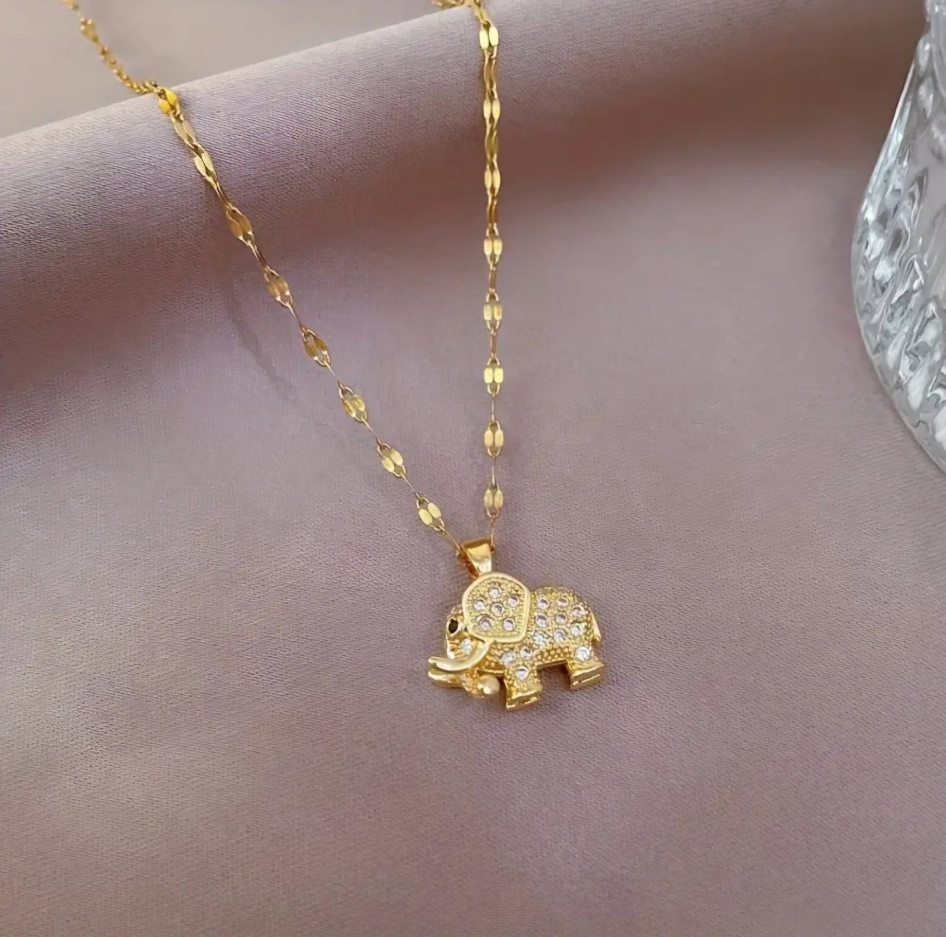 ELEPHANT NECKLACE BLING8UK
